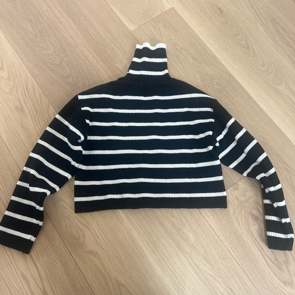 Zara Girls Black and White Striped Turtleneck Sweater - Picture 3 of 3